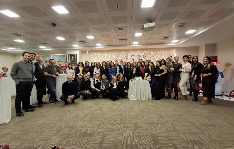 Çağın Göz Hastanesi’nde Yeni Yıl Coşkusu